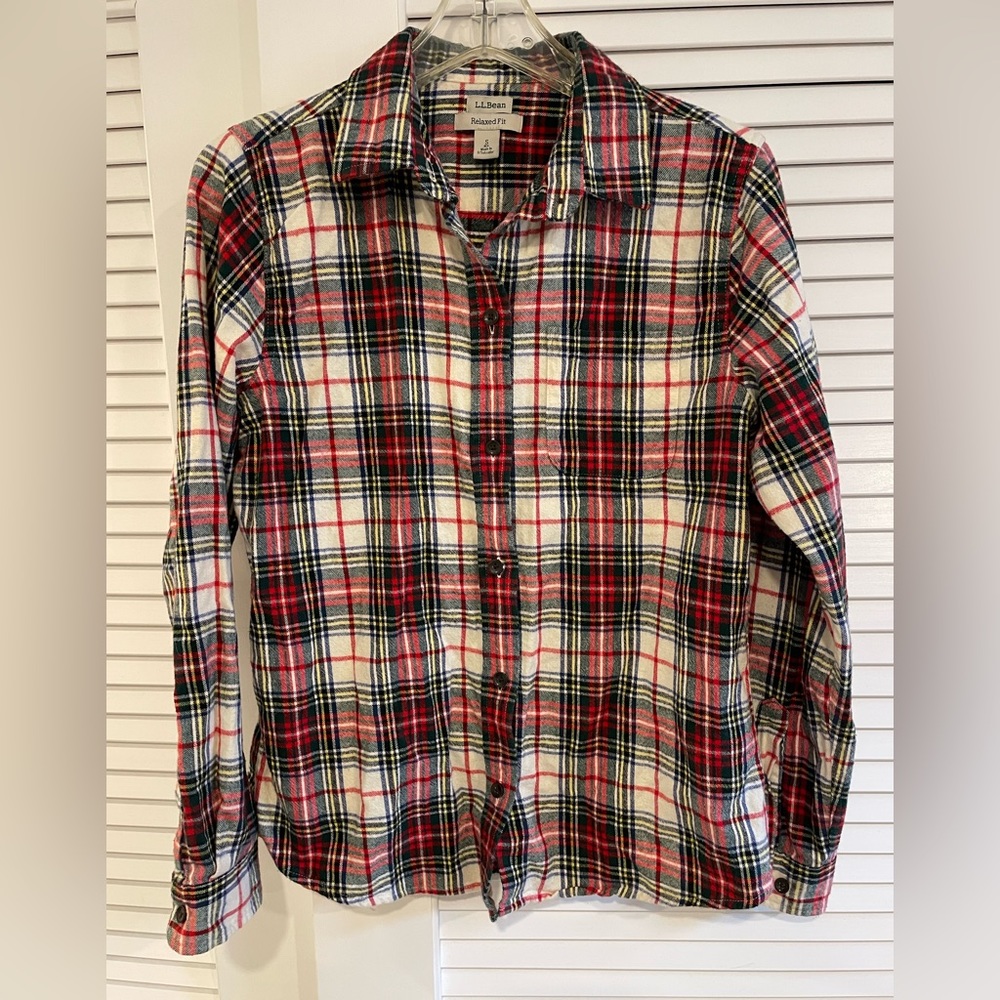 L.L. Bean Women’s classic flannel shirt! Worn once!